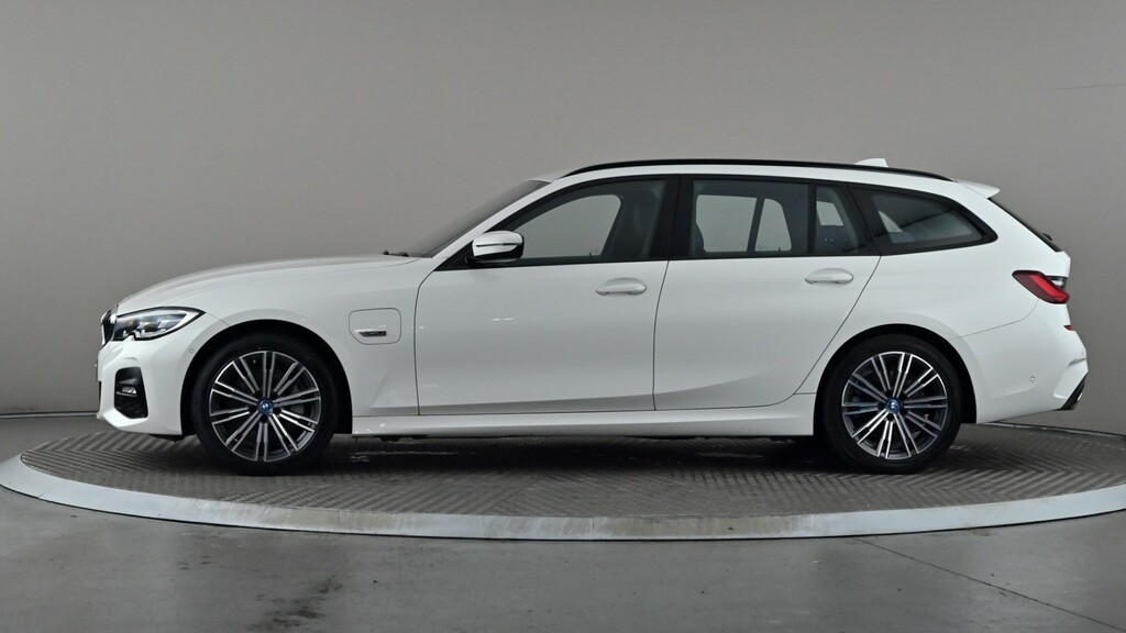 BMW 3 Series 330E M Sport Step KN71JKZ White #3