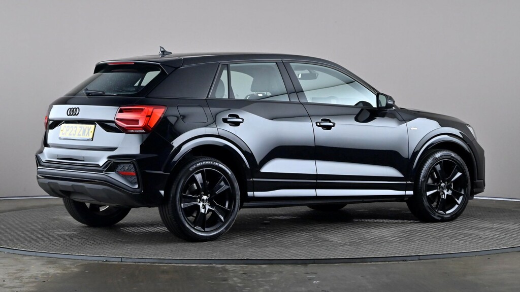 Audi Q2 35 Tfsi S Line S Tronic Black #6