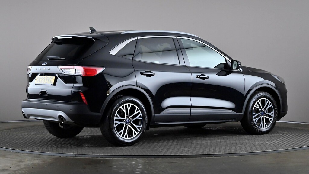 Ford Kuga 1.5 Ecoboost 150 Titanium Edition Black #6