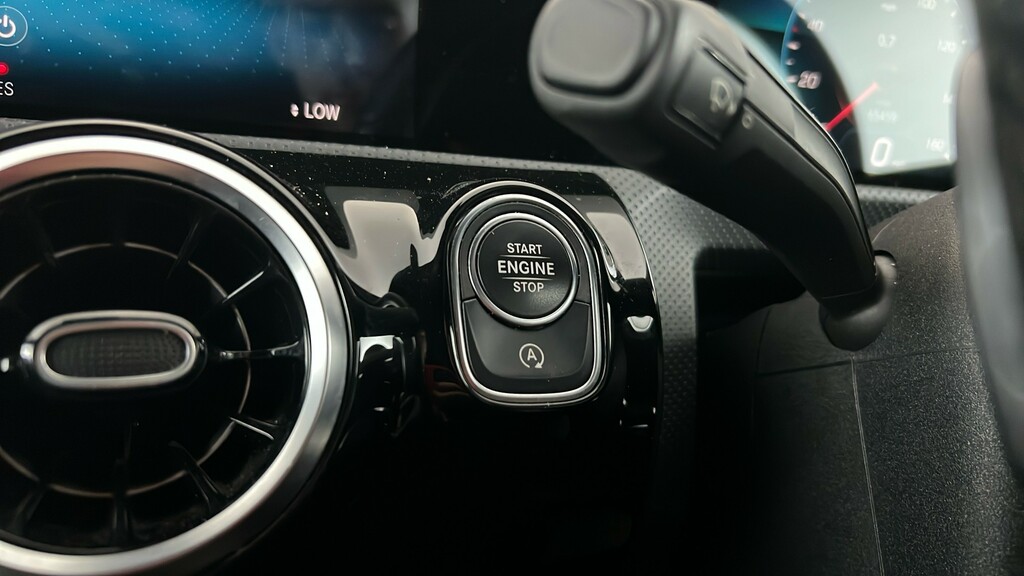 Mercedes-Benz CLA Class Cla 180 Amg Line Premium Tip White #27