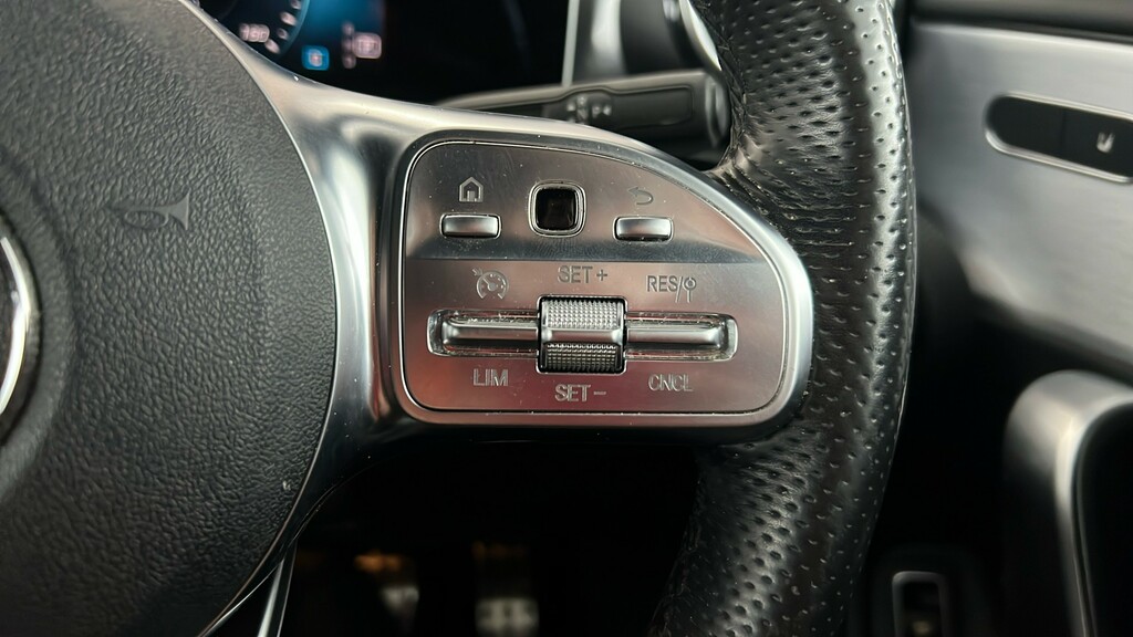 Mercedes-Benz CLA Class Cla 180 Amg Line Premium Tip White #25