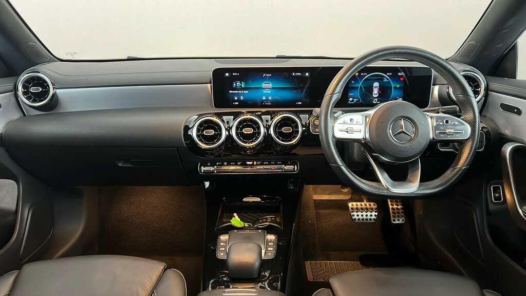 Mercedes-Benz CLA Class Cla 180 Amg Line Premium Tip White #13