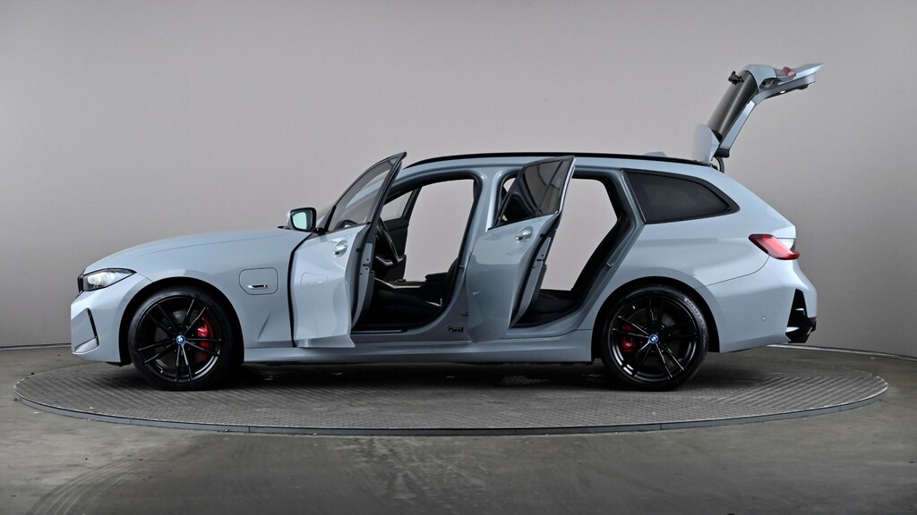 BMW 3 Series 320I M Sport Step White #9