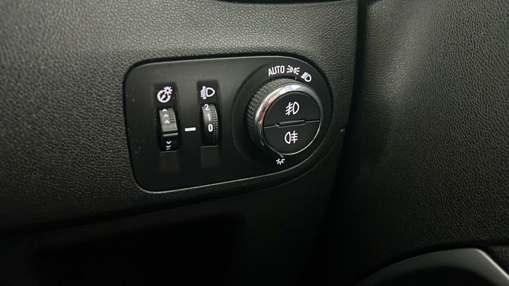 Vauxhall Crossland X 1.2L Tech Line Nav Red #23