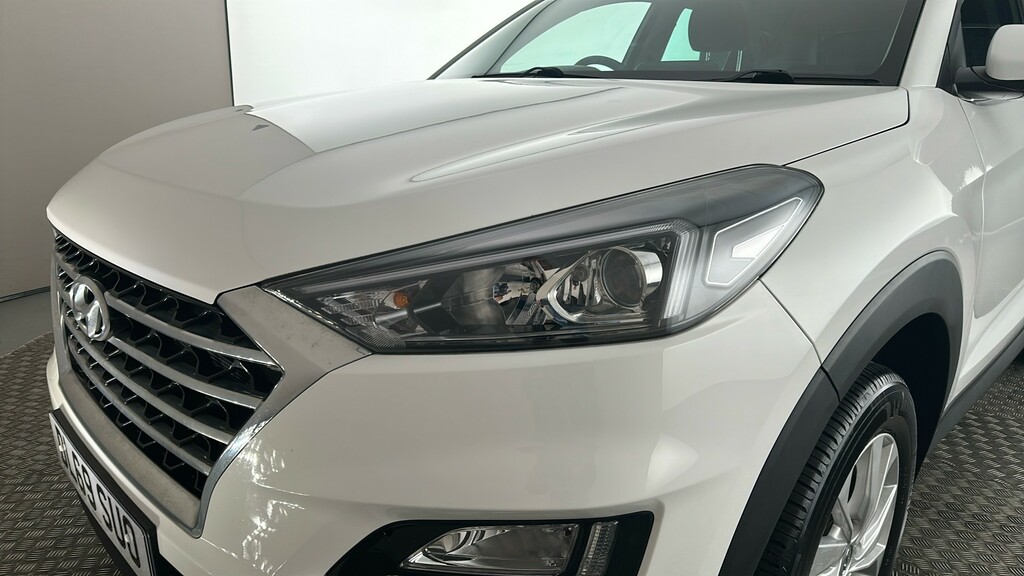 Hyundai Tucson Se Nav White #20
