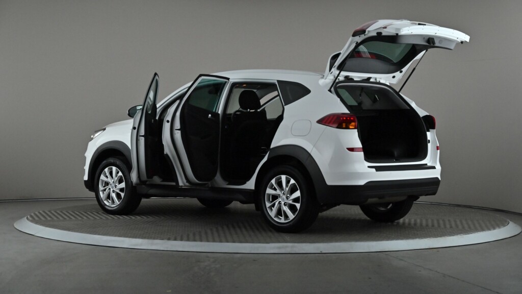 Hyundai Tucson Se Nav White #10