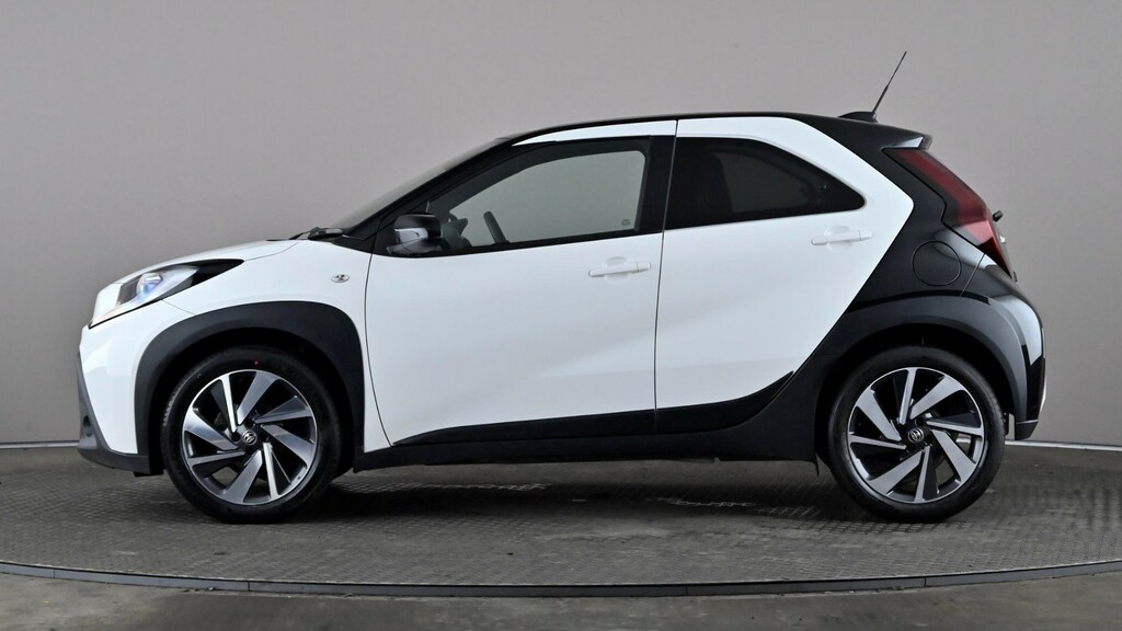 Toyota Aygo X 1.0 Vvt-i Edge White #3