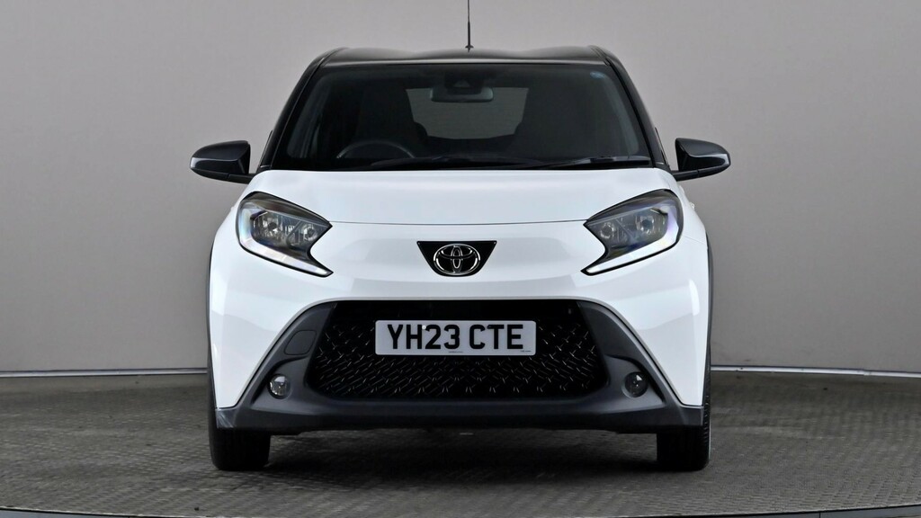 Toyota Aygo X 1.0 Vvt-i Edge White #2