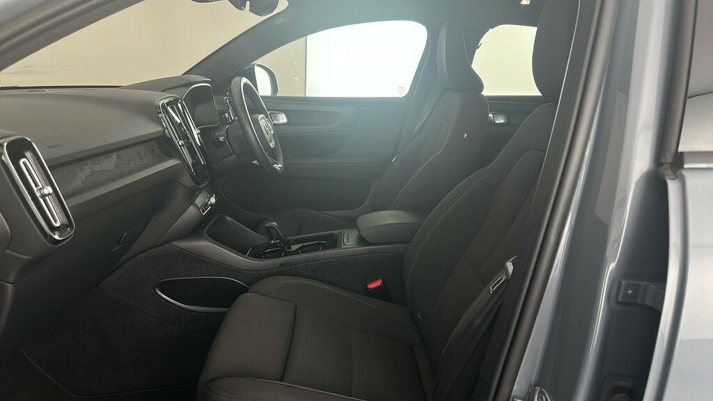 Volvo C40 Ultimate Blue #17