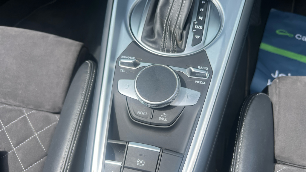 Audi TT 40 Tfsi S Line S Tronic Tech Pack Black #23
