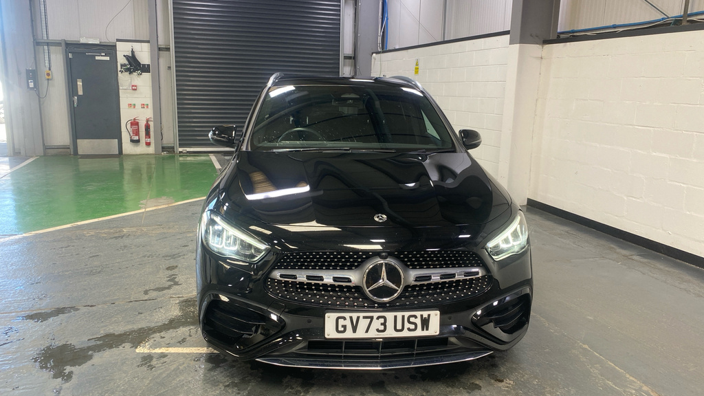 Mercedes-Benz GLA Class Gla 200 Amg Line Executive Black #2