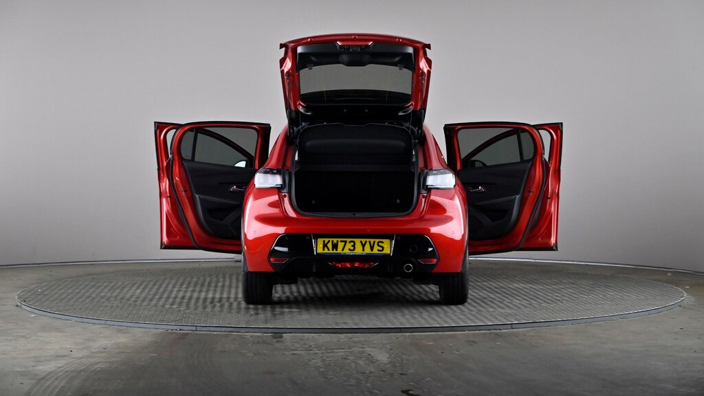 Peugeot 208 Allure Premium Red #11