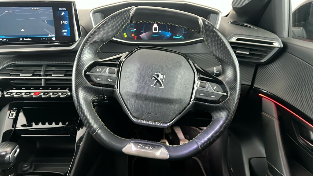 Peugeot 208 Allure Premium Red #14
