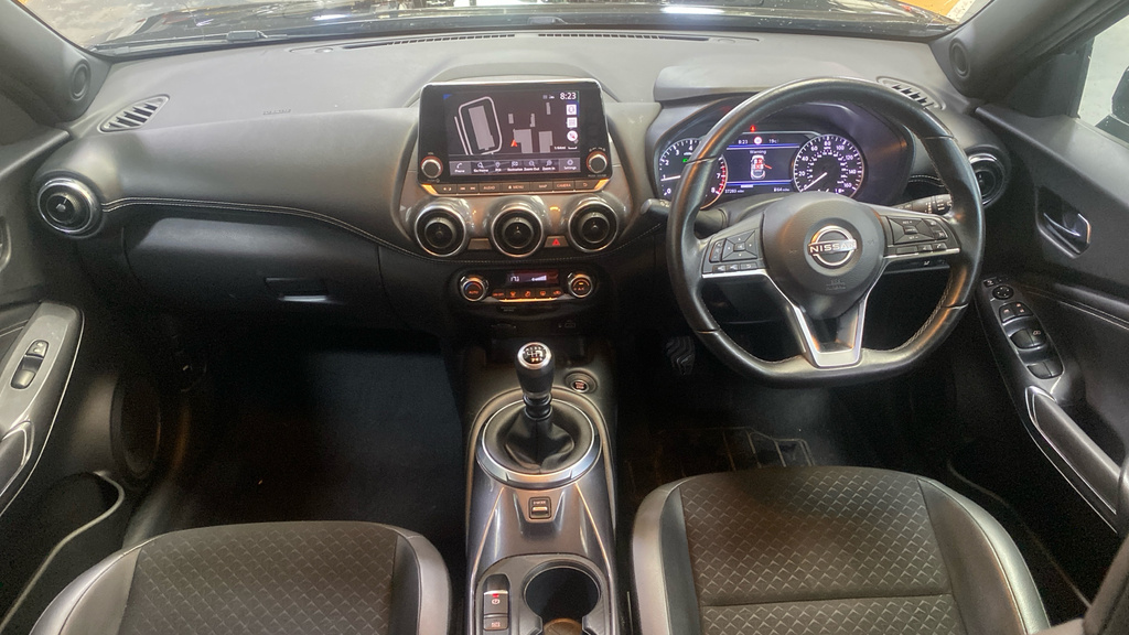 Nissan Juke 1.0 Dig-t Acenta Premium Red #4