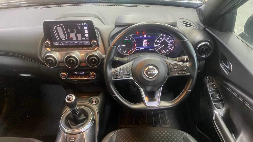Nissan Juke 1.0 Dig-t Acenta Premium Red #5