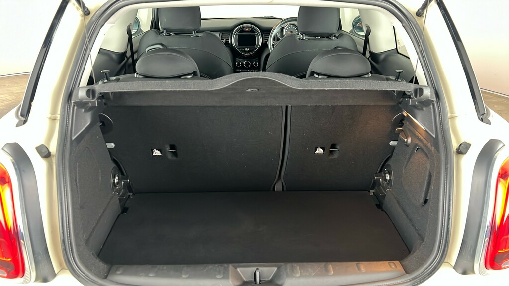 Mini Hatch Cooper Euro 6 3-Door Black #23