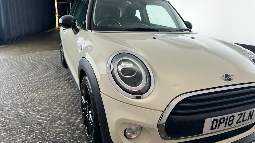 Mini Hatch Cooper Euro 6 3-Door Black #21