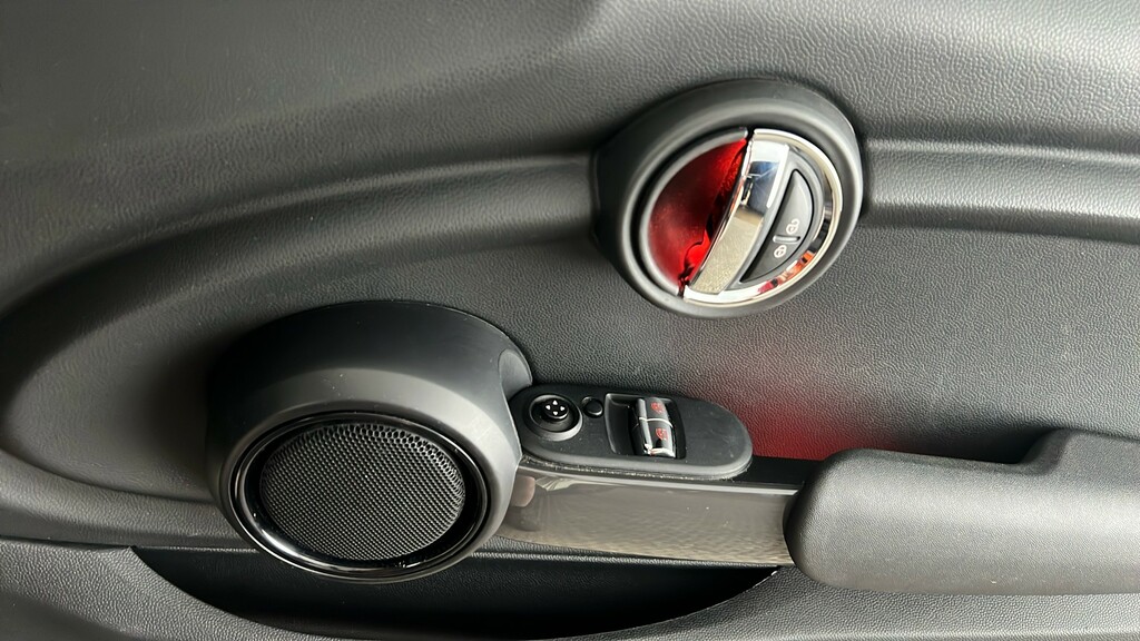 Mini Hatch Cooper Euro 6 3-Door Black #26