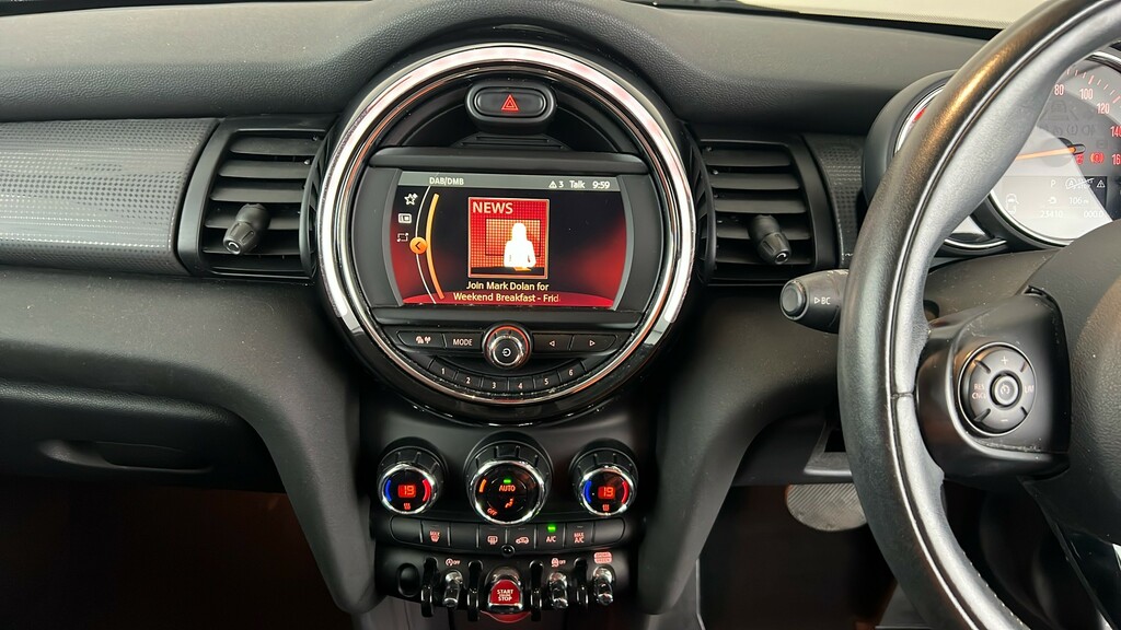 Mini Hatch Cooper Euro 6 3-Door Black #16