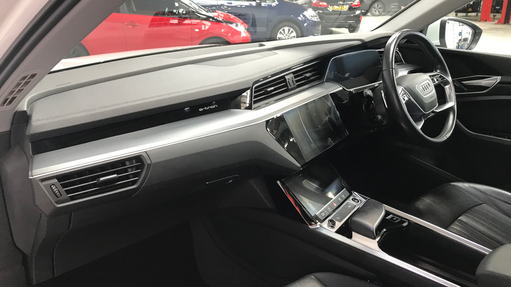 Audi E-tron 300Kw 55 Quattro 95Kwh S Line Grey #24