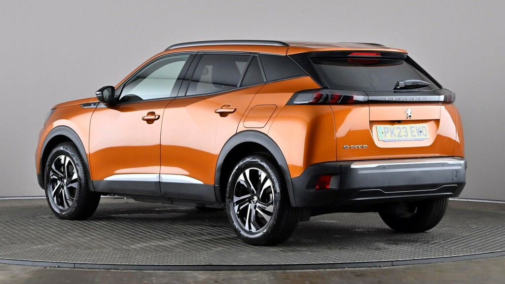 Peugeot e-2008 100Kw Allure Premium 50Kwh Orange #4