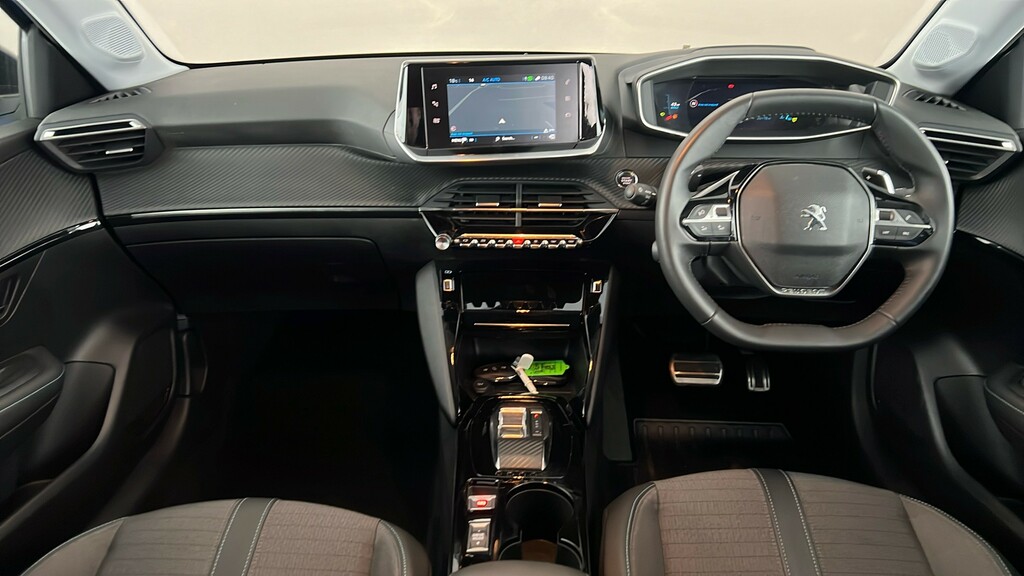 Peugeot 208 Gt Black #13