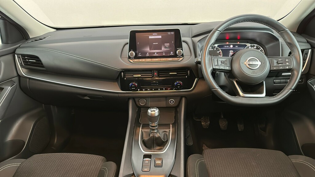 Nissan Qashqai Hatchback Red #17