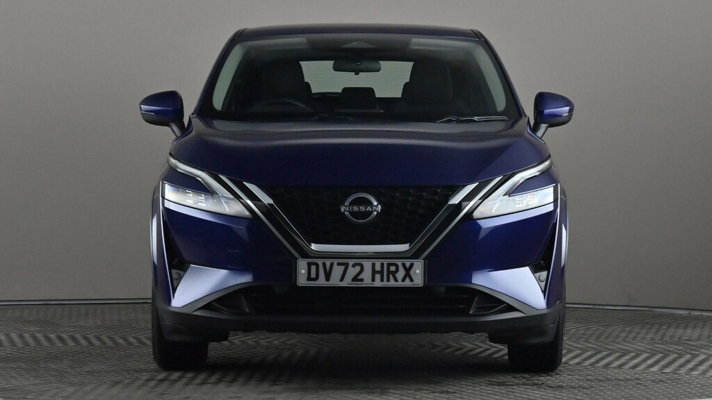 Nissan Qashqai Hatchback Red #2