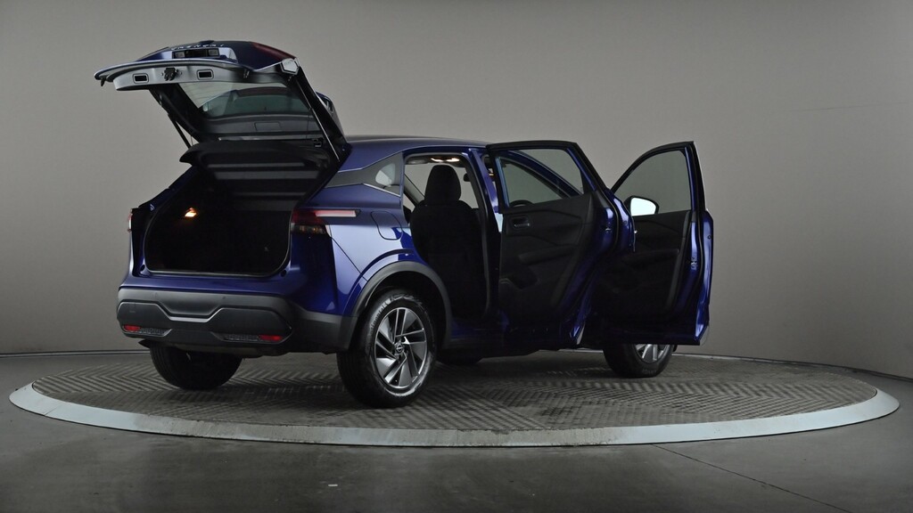 Nissan Qashqai Hatchback Red #12