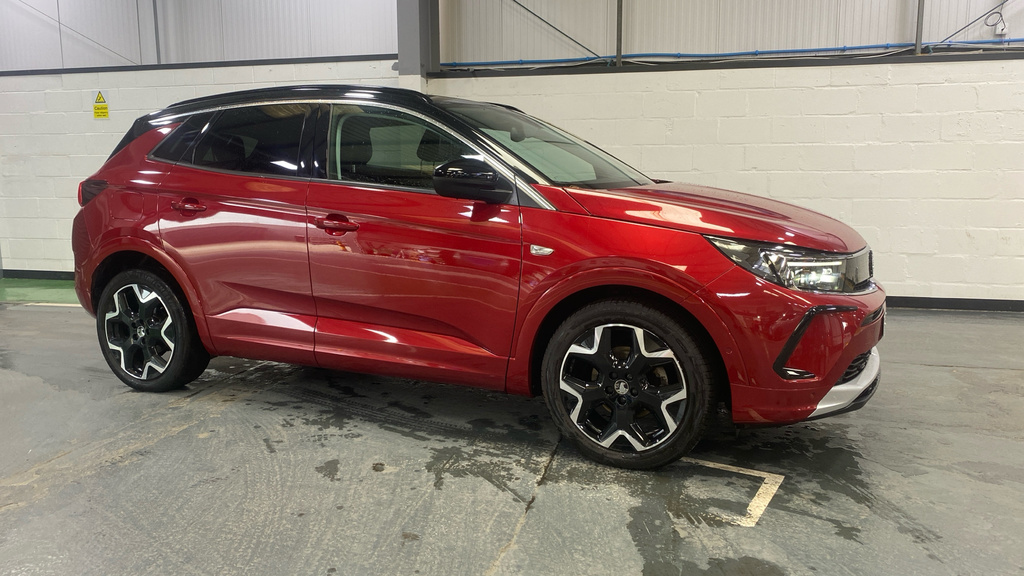 Vauxhall Grandland 1.2 Turbo Elite Red #3