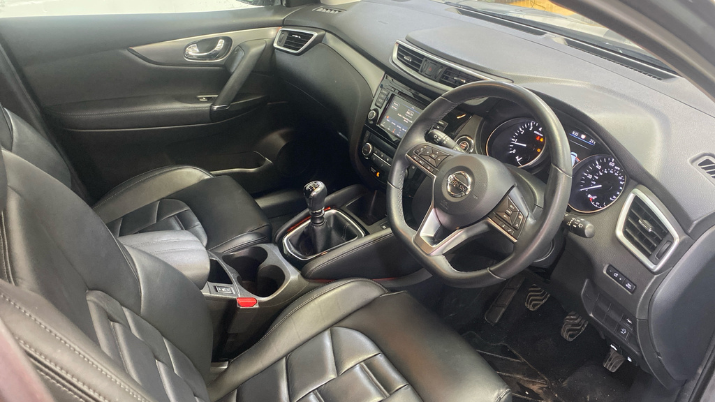 Nissan Qashqai Dig-t Tekna Plus #4