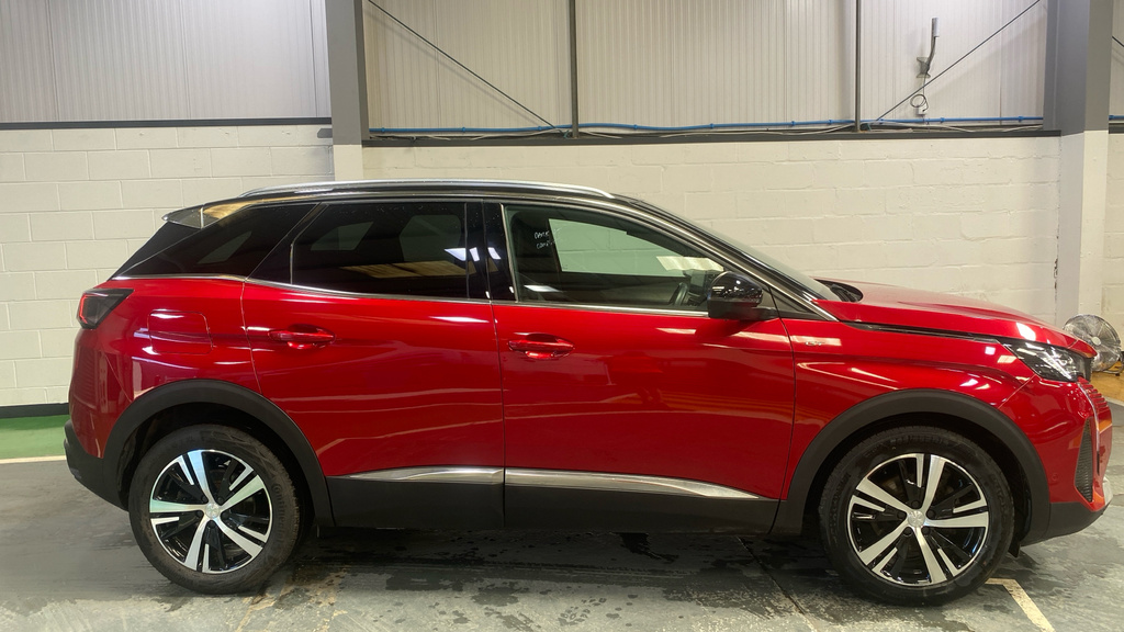 Peugeot 3008 1.2 Puretech Active Premium Eat8 Black #3