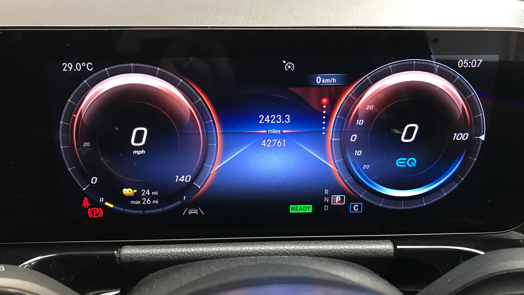 Mercedes-Benz EQA Eqa 250 140Kw Amg Line 66.5Kwh Silver #37