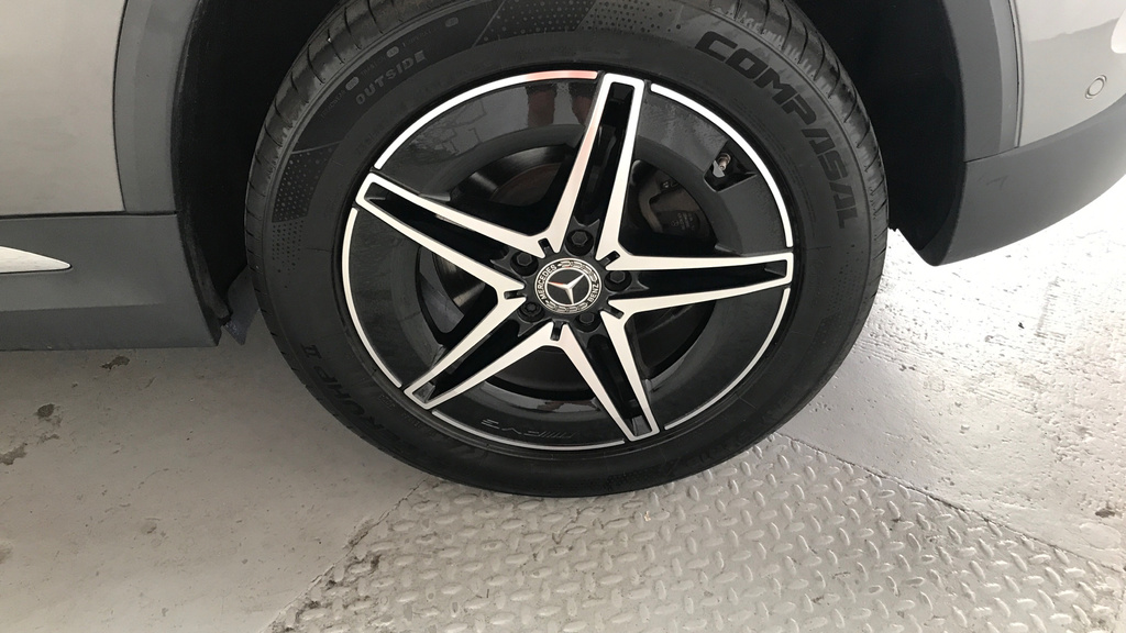 Mercedes-Benz EQA Eqa 250 140Kw Amg Line 66.5Kwh Silver #11