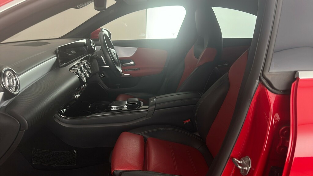 Mercedes-Benz CLA Class Cla 180 Amg Line Edition Tip White #17