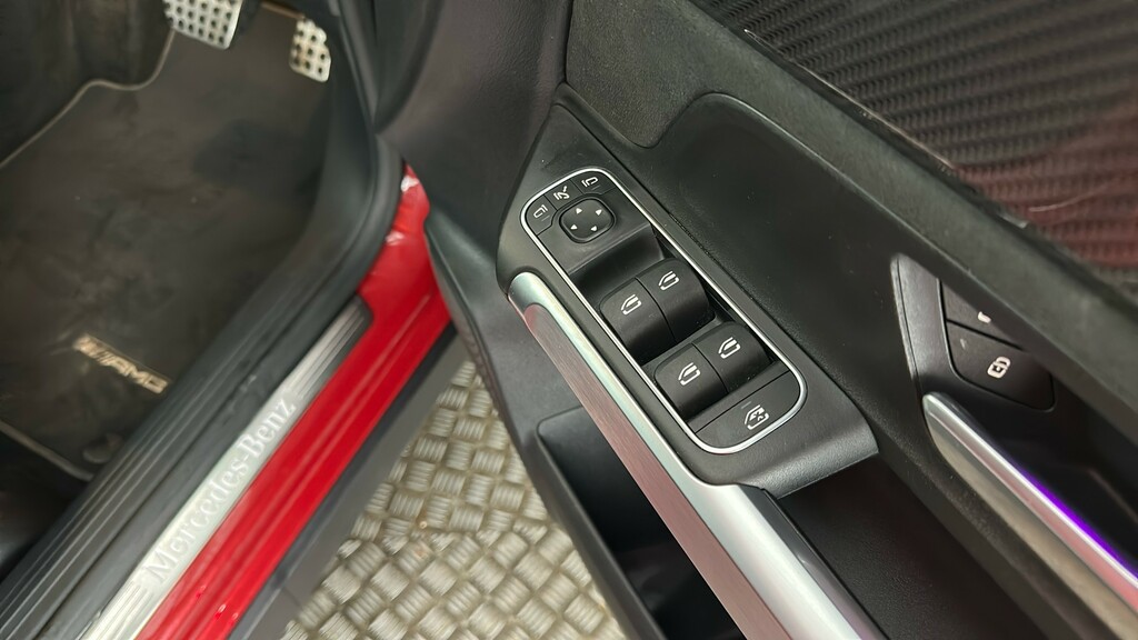 Mercedes-Benz GLB Class 200 Amg Line Premium Plus 7G-tronic Red #33