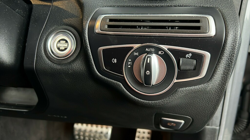 Mercedes-Benz C Class C220d Amg Line Edition 9G-tronic Blue #24