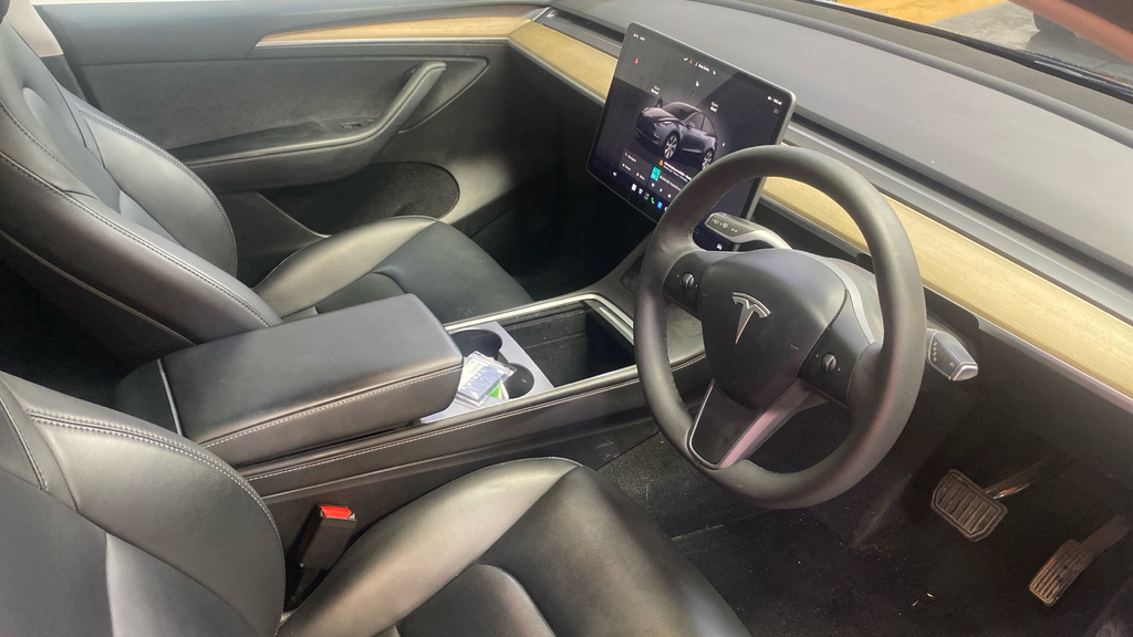 Tesla Model Y Long Range Awd Grey #4