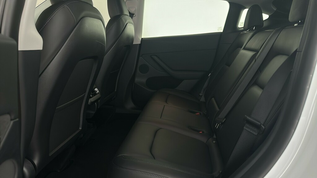 Tesla Model Y Suv Rwd 346 Ps White #18
