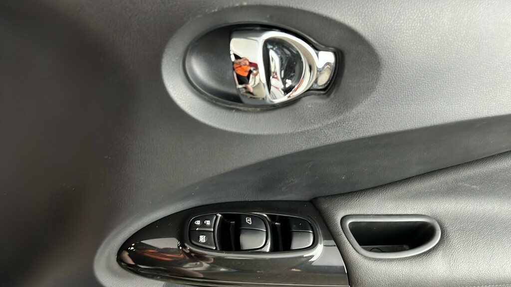 Nissan Juke Hatchback Grey #26
