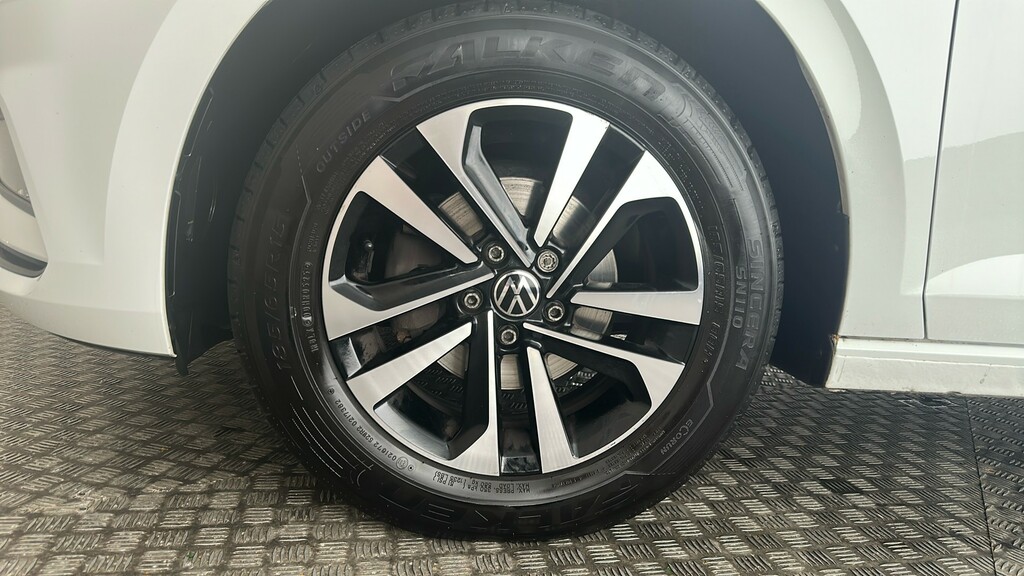 Volkswagen Polo Hatchback White #19