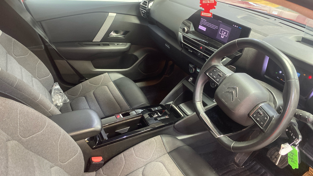 Citroen C4 1.2 Puretech 130 Sense Plus Red #4