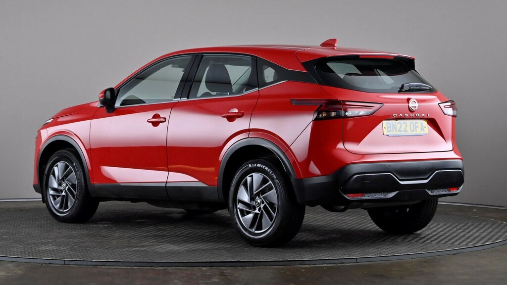 Nissan Qashqai 1.3 Dig-t Mh Acenta Premium Red #4