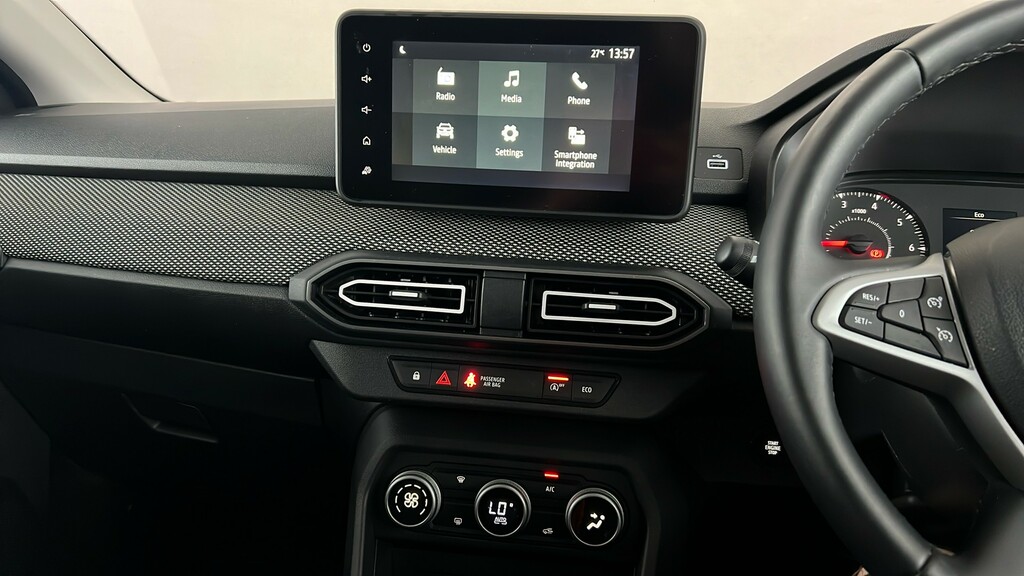 Dacia Jogger 1.6 Hev Extreme Green #16