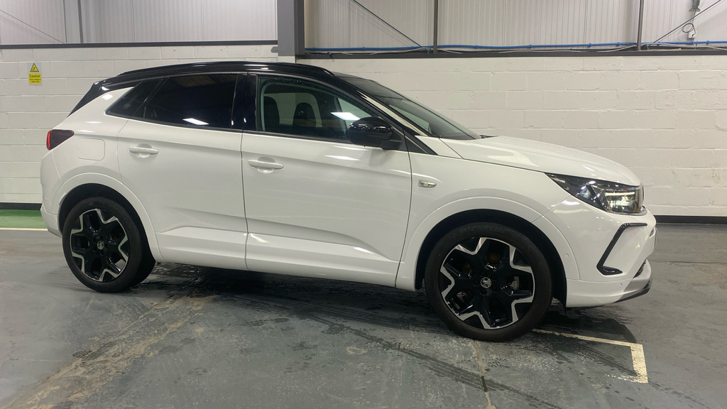 Vauxhall Grandland 1.2 Turbo Ultimate White #3