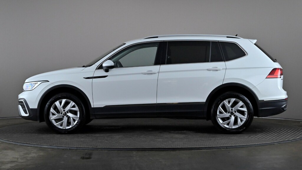 Volkswagen Tiguan Allspace 1.5 Tsi Life Dsg 7 Seats White #3