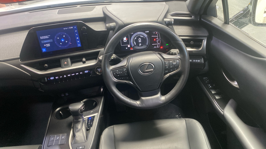 Lexus UX 250H 2.0 F-sport Design Cvt White #5