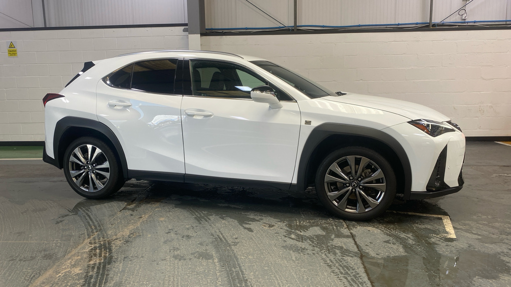 Lexus UX 250H 2.0 F-sport Design Cvt White #3