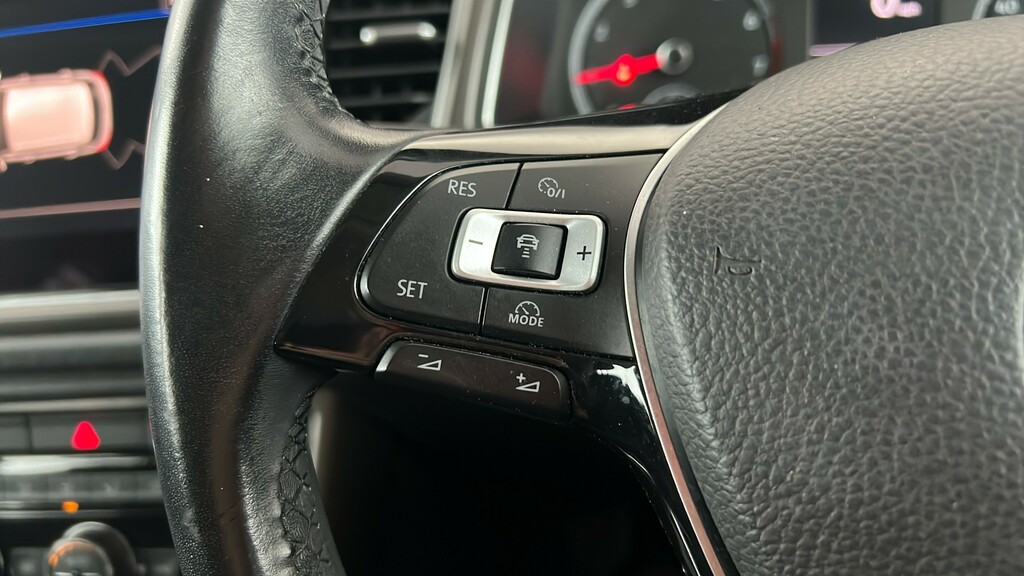 Volkswagen T-Roc  Black #25