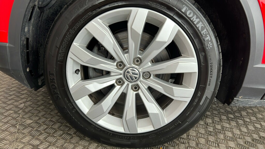 Volkswagen T-Roc  Black #19